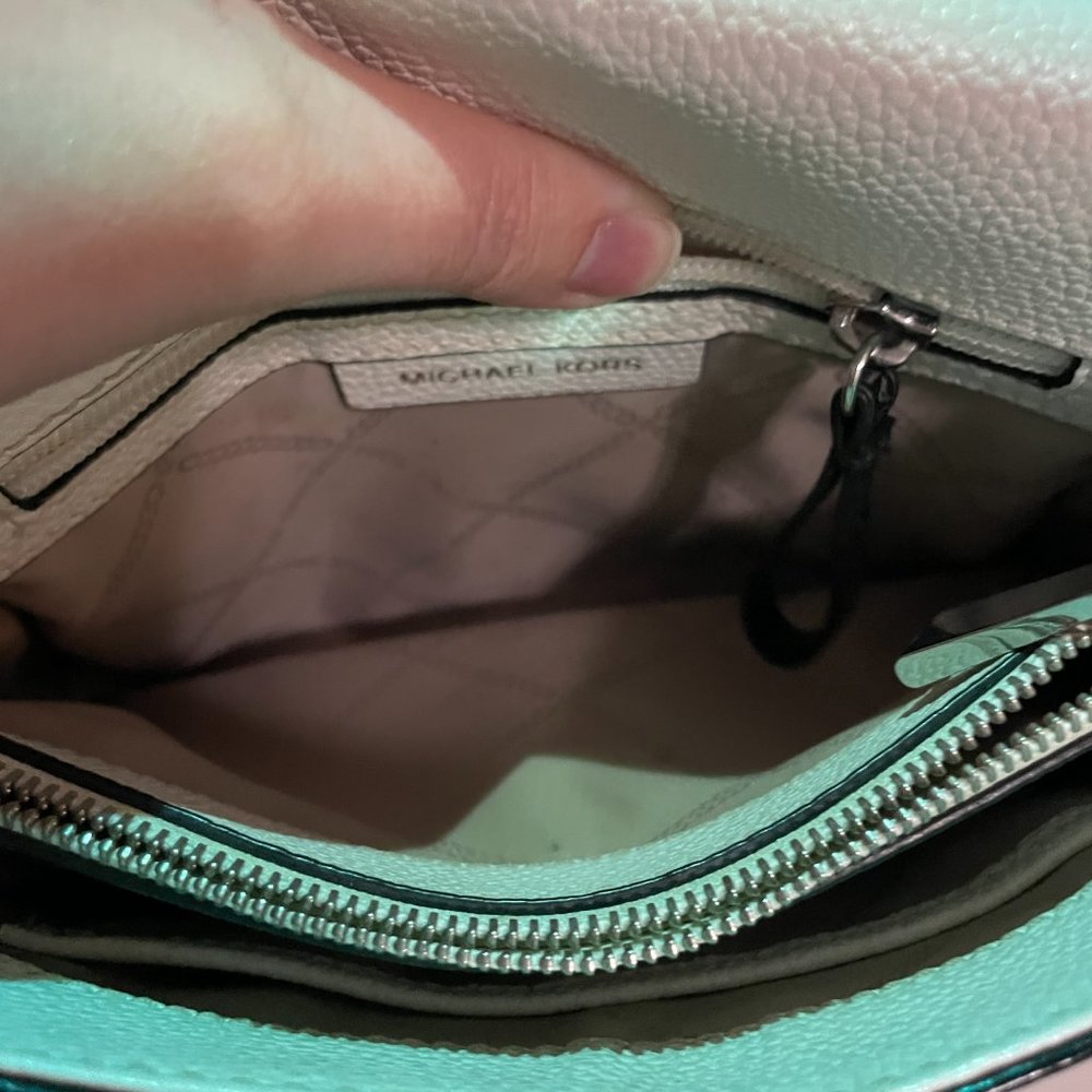 MICHAEL KORS Black & White (B&W) Leather Crossbody Handbag with Silver Hardware - Picture 7 of 11